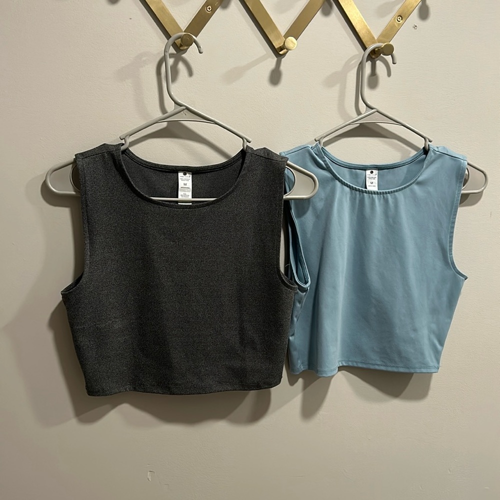 Cropped yoga tops